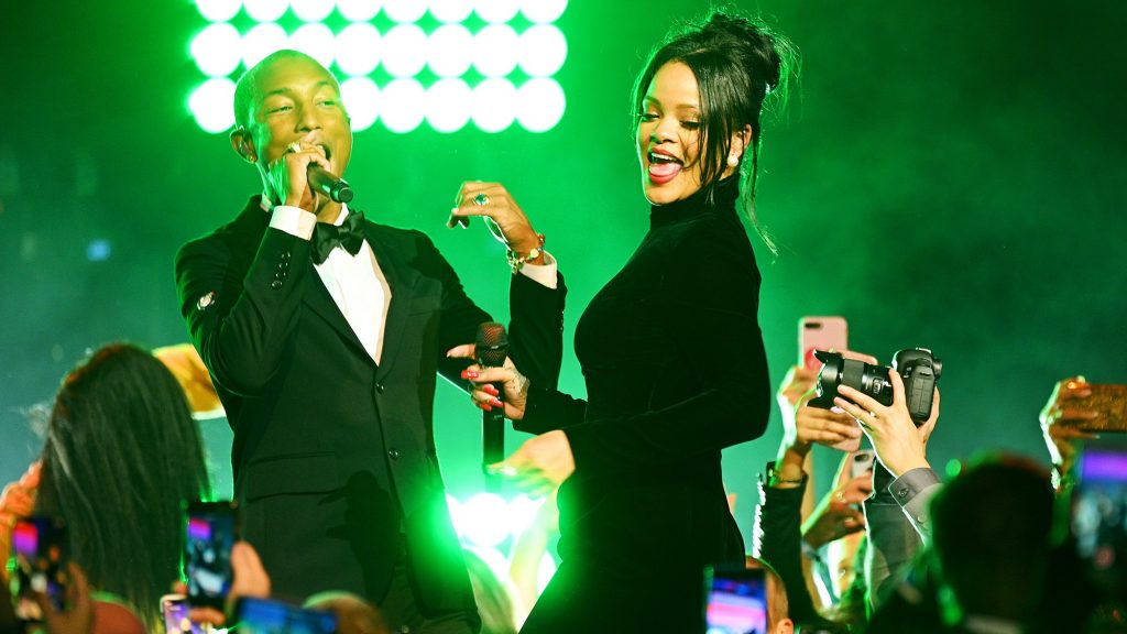 Rihanna performs with Pharrell Williams at 2019 Diamond Ball